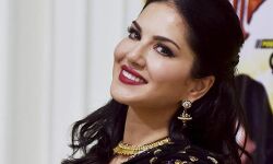 उत्तर प्रदेश: बलिया में अभिनेत्री सनी लियोनी से लेकर हिरण और कबूतर भी बने मतदाता, डाटा ऑपरेटर के खिलाफ FIR दर्ज