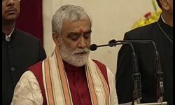 अभी-अभी: भाजपा के इस बड़े नेता नितीश कुमार को बताई उनकी औकात, कहा- आपके FIR को कूड़ेदान में फेंकता हूँ, गठबंधन तोड़ेंगे नीतीश? अभी-अभी: भाजपा के इस बड़े नेता नितीश कुमार को बताई उनकी औकात, कहा- आपके FIR को कूड़ेदान में फेंकता हूँ, गठबंधन तोड़ेंगे नीतीश?