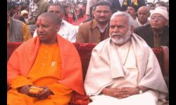 उत्तर प्रदेश: सीएम ठाकुर अजय सिंह बिष्ट (योगी) का एक और कारनामा, रेप के आरोपी स्‍वामी चिन्मयानंद से हटेगा शिष्या से बलात्कार का केस!