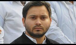 अभी-अभी: तेजस्वी के घर सीबीआई ने फिर मारा छापा अभी-अभी: तेजस्वी के घर सीबीआई ने फिर मारा छापा