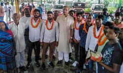 पूर्व नौकरशाहों ने की जयंत सिन्हा को बर्खास्त करने की मांग