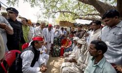 सपा मुखिया अखिलेश यादव का योगी पर ज़बरदस्त हमला, कहा- योगी राज में किसान आत्महत्या करने को हो रहे है मजबूर सपा मुखिया अखिलेश यादव का योगी पर ज़बरदस्त हमला, कहा- योगी राज में किसान आत्महत्या करने को हो रहे है मजबूर