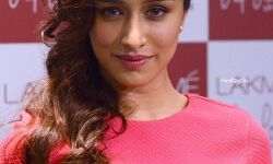 श्रद्धा कपूर फिल्मों से पहले करती थी ये काम! जानकर रह जाओगे हैरान!