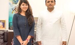 बड़ी खबर: सपा का संघी संस्करण है पंखुड़ी पाठक, जुमे की नमाज़ अदा करने पर जताई आपत्ति,जानिए क्या कहा