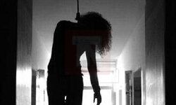 योगी राज: लखनऊ में 6 साल की मासूम की हत्या, स्कूल यूनिफॉर्म में पेड़ से लटकाया