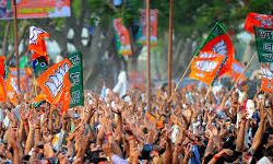 बड़ी खबर: सत्ता की हनक BJP विधायक के बेटे की गुंडागर्दी, रोडरेज में कार चालक को सरेआम पीटा, देखें वीडियो