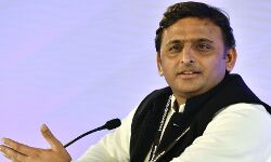 मंदसौर: अखिलेश ने मृतक परिवारों की ओर बढ़ाया मदद का हाथ , दो-दो लाख देने का किया एलान