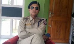 असम: सचिवालय में वेश्यावृत्ति करती है भाजपा विधायक 3 घंटे का एक लाख चार्ज: अंजन बोरा असम: सचिवालय में वेश्यावृत्ति करती है भाजपा विधायक 3 घंटे का एक लाख चार्ज: अंजन बोरा