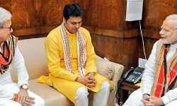 VIDEO: हत्यारी भीड़ के प्रश्न पर CM बिप्लब देब बोले- त्रिपुरा में आनंद की लहर है, मेरा चेहरा देखिए. मेरे मन में कितना खुशी है VIDEO: हत्यारी भीड़ के प्रश्न पर CM बिप्लब देब बोले- त्रिपुरा में आनंद की लहर है, मेरा चेहरा देखिए. मेरे मन में कितना खुशी है