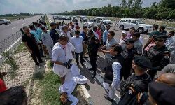 अखिलेश के काफिले के आगे हुआ भयानक हादसा,उसके बाद हुआ जो हुआ, लोग बोले अखिलेश, इसीलिए हैं सबसे विशेष