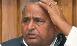 सपा संरक्षक मुलायम सिंह यादव के घर नोटिस लेकर पंहुचा सिपाही, सुरक्षाकर्मियों ने उलटे पांव वापस भेजा