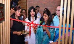 योगी सरकार की महिला मंत्री स्वाति सिंह ने किया बीयर शॉप का उद्घाटन, मचा बवाल