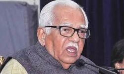 डीजल पेट्रोल की बढती कीमतों के लिए मोदी नहीं कांग्रेस है जिम्मेदार - राज्यपाल राम नाइक