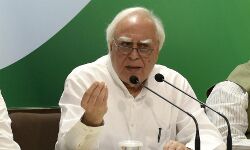 कपिल सिब्बल ने पूछा, मोदी मन की बात में लिंचिंग के खिलाफ बात क्‍यों नहीं करते?