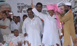 शिवपाल के भड़काने पर भी नहीं भड़के मुलायम, अखिलेश के खिलाफ कुछ नहीं बोले!