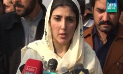 पाकिस्तान: महिला नेता ने छोड़ी पार्टी, कहा- गंदे एसएमएस भेजते हैं इमरान खान, इज्जत प्यारी है!