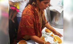 स्वाति सिंह फिर घिरी विवाद में, भंडारे में बांटे 100-100 के नोट: पढ़ें पूरी खबर