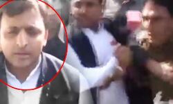 उत्तर प्रदेश की पुलिस ने अखिलेश यादव को घसीटा! – देखें वीडियो