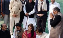 उत्तर प्रदेश: शिलान्यास के 10 साल बाद भी नहीं बन पाया अमिताभ का ऐश्वर्या राय बच्चन डिग्री कॉलेज, ग्रामीणों ने खुद चंदा इकट्ठा कर कॉलेज बनाने का उठाया बीड़ा