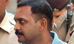 मोदीराज: जमानत मिलने मात्र से ही आर्मी कर्नल पुरोहित का निलंबन वापस लेने जा रही है!