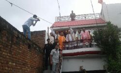 लंच डिप्लोमेसी:अभी-अभी सीएम योगी संग सोनू यादव के घर खाने पहुंचे अमित शाह! जानिए क्या है कार्यक्रम