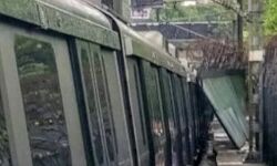 दिल्ली: बारिश के बाद लाजपत नगर के पास मेट्रो पर गिरी रेलिंग, वायलट लाइन पर सेवाएं बाधित