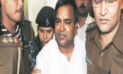 गायत्री प्रजापति गैंगरप केस: कोर्ट ने जारी किया दो अन्य आरोपियों के खिलाफ वारंट: पढ़ें पूरी खबर