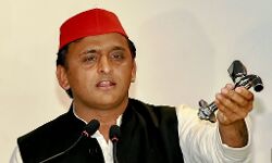 बंगला विवाद: अखिलेश यादव ने दिया योगी को चुनौती, कहा- मैं टोंटी लौटाने को तैयार हूं, सरकार मेरा मंदिर और भगवान लौटाए