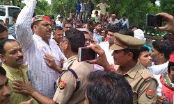 अखिलेश के साथ इनकी हुई गिरफ्तारी, नामों की सूची देखें यहाँ