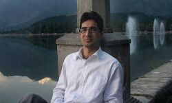 ट्वीट को लेकर पहले कश्मीरी आईएएस टॉपर रहे शाह फैसल के खिलाफ सरकार ने की कार्रवाई