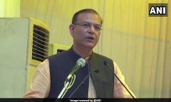 हवाई किराया आज की तारीख में ऑटो रिक्शा से भी कम है: जयंत सिन्हा