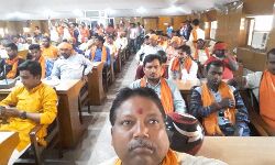 हिन्दू युवा वाहिनी के लोग भूले मर्यादा, मातम में मनाया जश्न