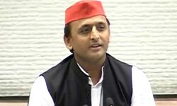 सदस्यता अभियान कार्यक्रम में अखिलेश बोले, झूठ के खिलाफ गठबंधन को तैयार सदस्यता अभियान कार्यक्रम में अखिलेश बोले, झूठ के खिलाफ गठबंधन को तैयार