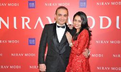 पीएनबी घोटाला: नीरव और निशाल मोदी के खिलाफ इंटरपोल ने जारी किया रेड कॉर्नर नोटिस पीएनबी घोटाला: नीरव और निशाल मोदी के खिलाफ इंटरपोल ने जारी किया रेड कॉर्नर नोटिस