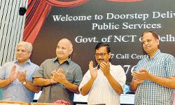 केजरीवाल की होम डिलीवरी स्कीम पहले दिन ही गड़े कामयाबी के झंडे, 21 हजार फोन आए, CM केजरीवाल खुद कर रहे निगरानी