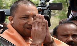 सीएम योगी आदित्यनाथ के ट्रस्ट को फ़र्ज़ी कंपनी ने लगाया लाखों का चूना