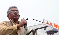 बंगाल भाजपा अध्यक्ष ने उड़ाई संविधान की धज्जियाँ, कहा कश्मीर से कन्याकुमारी तक गूंजेंगे जय श्री राम के नारे, विरोध करने वाले बन जाएँगे इतिहास बंगाल भाजपा अध्यक्ष ने उड़ाई संविधान की धज्जियाँ, कहा कश्मीर से कन्याकुमारी तक गूंजेंगे जय श्री राम के नारे, विरोध करने वाले बन जाएँगे इतिहास