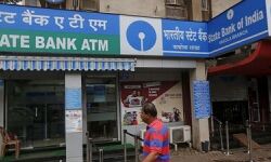 मोदी राज: न्यूनतम राशि के नाम पर बैंकों ने ग्राहकों से वसूले 5,000 करोड़ रुपये!