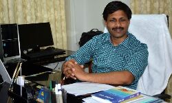 योगी को जेल भेजने वाला ये जाबांज़ अफसर कौन है?