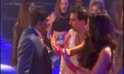 VIDEO: बाहुबली की एक्ट्रेस ने कथित अश्लील हरकत पर साथी कलाकार को जड़ा थप्पड़, मचा बवाल:देखें वीडियो