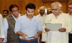 अमर-आज़म डर्टी वार में बेटे अब्दुल्ला आज़म ने मारी एंट्री, दिया ऐसा जवाब की मच गया बवाल