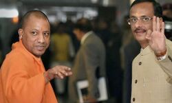 उत्तर प्रदेश: ये कैसी बुद्धि विरोधी मोर्चे की  सरकार है जिसको यही नही पता कि बनारस पुल का ठेकेदार कौन है ?