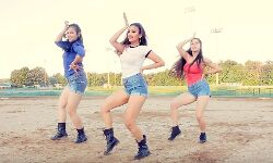 VIRAL VIDEO: इंटरनेट पर लोगों को दीवाना बना रहा डिंग डांग पर इन लड़कियों का डांस