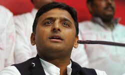 जानिए, किस पूर्व मंत्री ने दिया अखिलेश को झटका