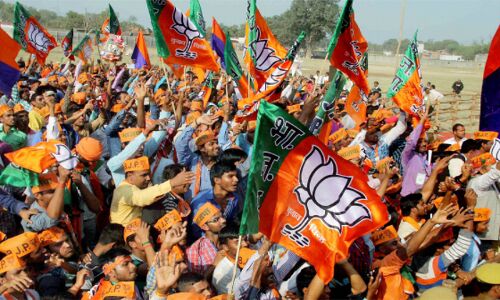 उत्तर प्रदेश: योगी राज भ्रष्टाचार के खिलाफ थाने के बाहर धरने पर बैठा बीजेपी विधायक, कहा- रिश्वत के बिना नहीं होता कोई काम