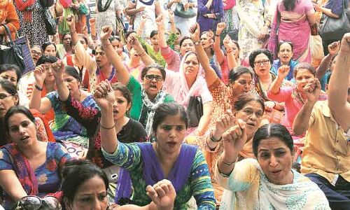 BREAKING: बिहार में 73 हजार शिक्षकों की नौकरी पर लटकी तलवार, जानिए क्या है वजह?