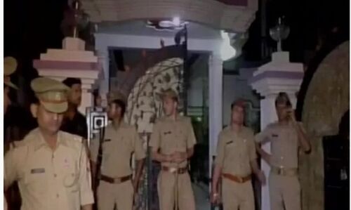 योगीराज: ट्रिपल मर्डर से फिर थर्राया उत्तर प्रदेश, सीतापुर में अपराधियों का तांडव: देखें विडियो