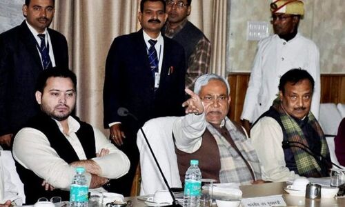 मोदीराज: तेजस्वी देंगे इस्तीफा, सोनिया गांधी ने लालू यादव और नीतीश कुमार से की बात: पढ़ें पूरी खब