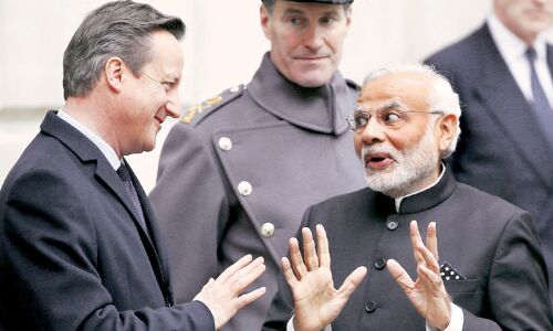बड़ी खबर: औंधे मुंह गिरी मोदी सरकार की विदेश नीति, ब्रिटेन ने दिया तगड़ा झटका, भारतीयों ने बताया अपमान