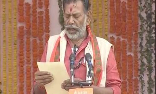 योगी के ज्ञानी मंत्री की पाठशाला: मंत्री बोले, पेड़ों से हमें कार्बन डाई आक्साइड मिलती है जो हमारे लिये उपयोगी